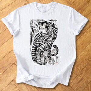 Traditional Asian Art Tiger Graphic Tee Minimalist White